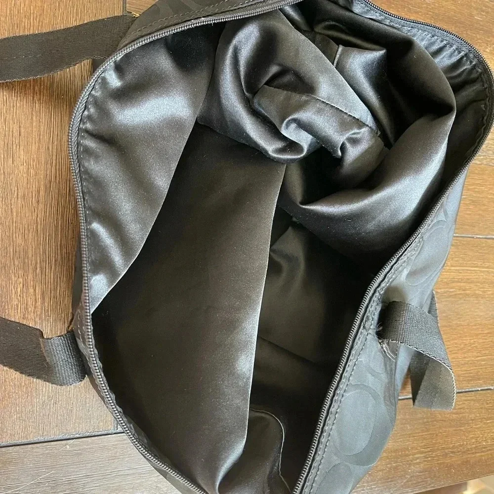 Coach logo tote bag